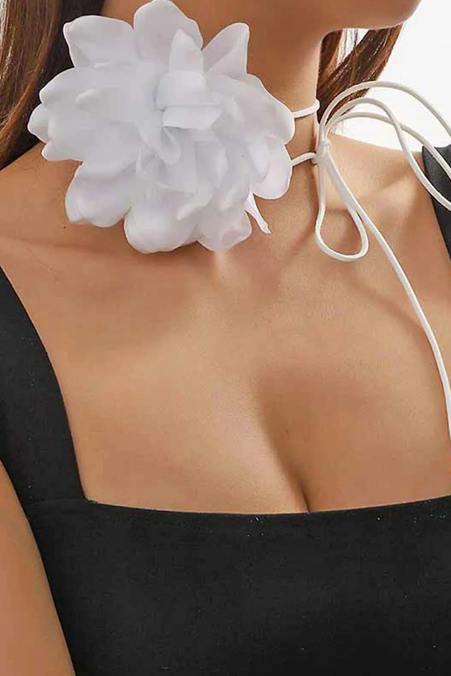 Brinny – Übergroßes Halsband mit Blumenmuster und Halskette