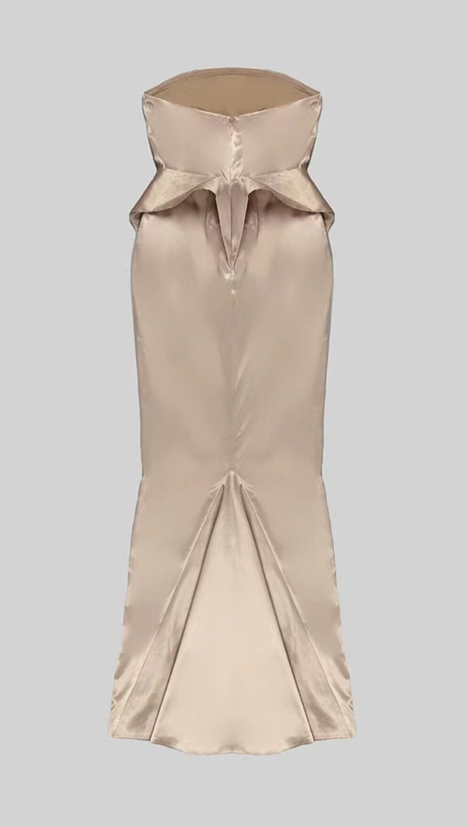 Brandina – Trägerloses Maxikleid im Meerjungfrauen-Stil aus Satin in Beige