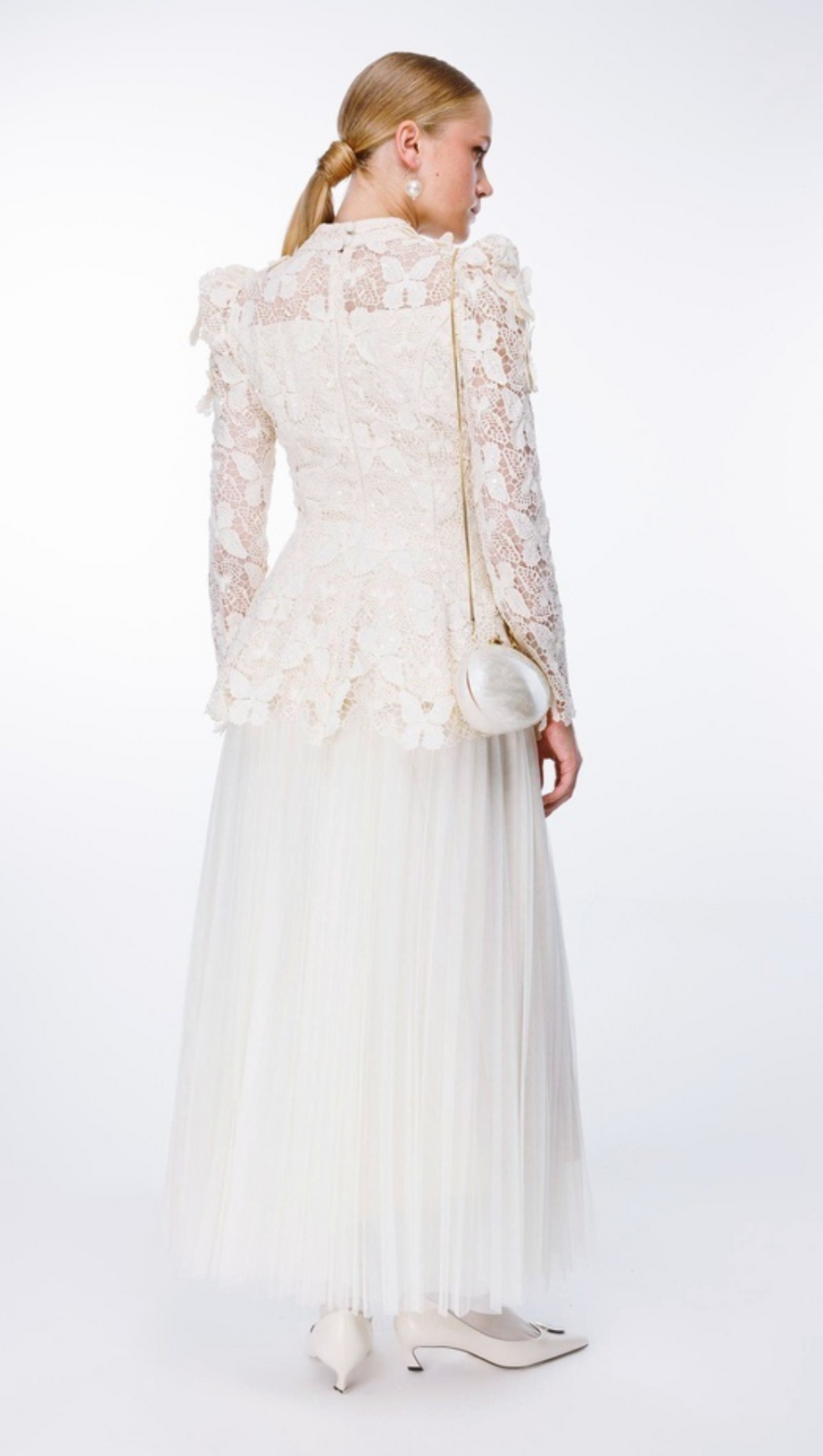 COMPLETO GONNA IN RETE CON RICAMI DI FIORI