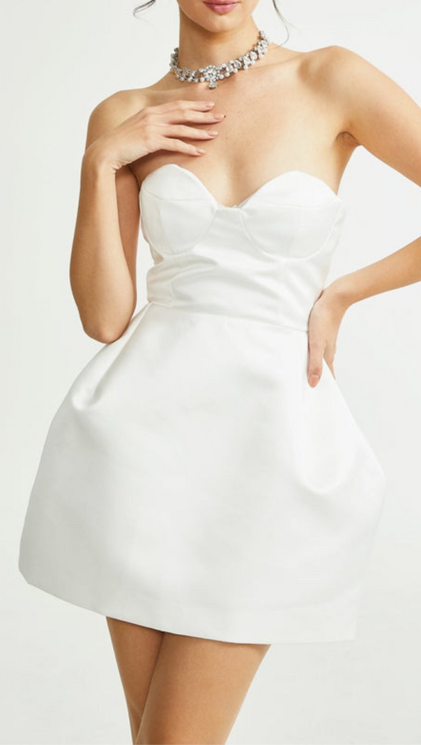 AIIZIE STRAPLESS BUSTIER MINI DRESS IN WHITE - product image