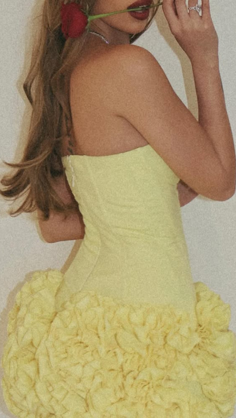 Amy – Minirock-Korsett-Set mit Blumenverzierung in Gelb