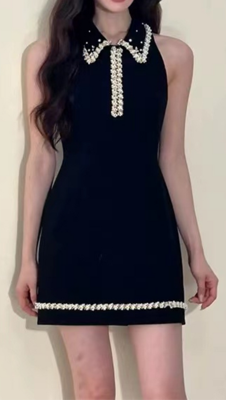 PEARL EMBELLISHED GOLD CHAIN SPLICE MINI DRESS IN BLACK