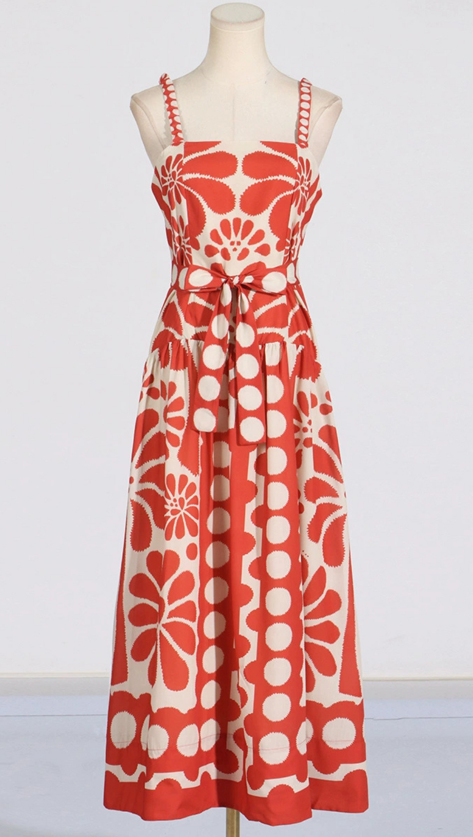 STRAP PRINTED MIDI DRESS IN RED