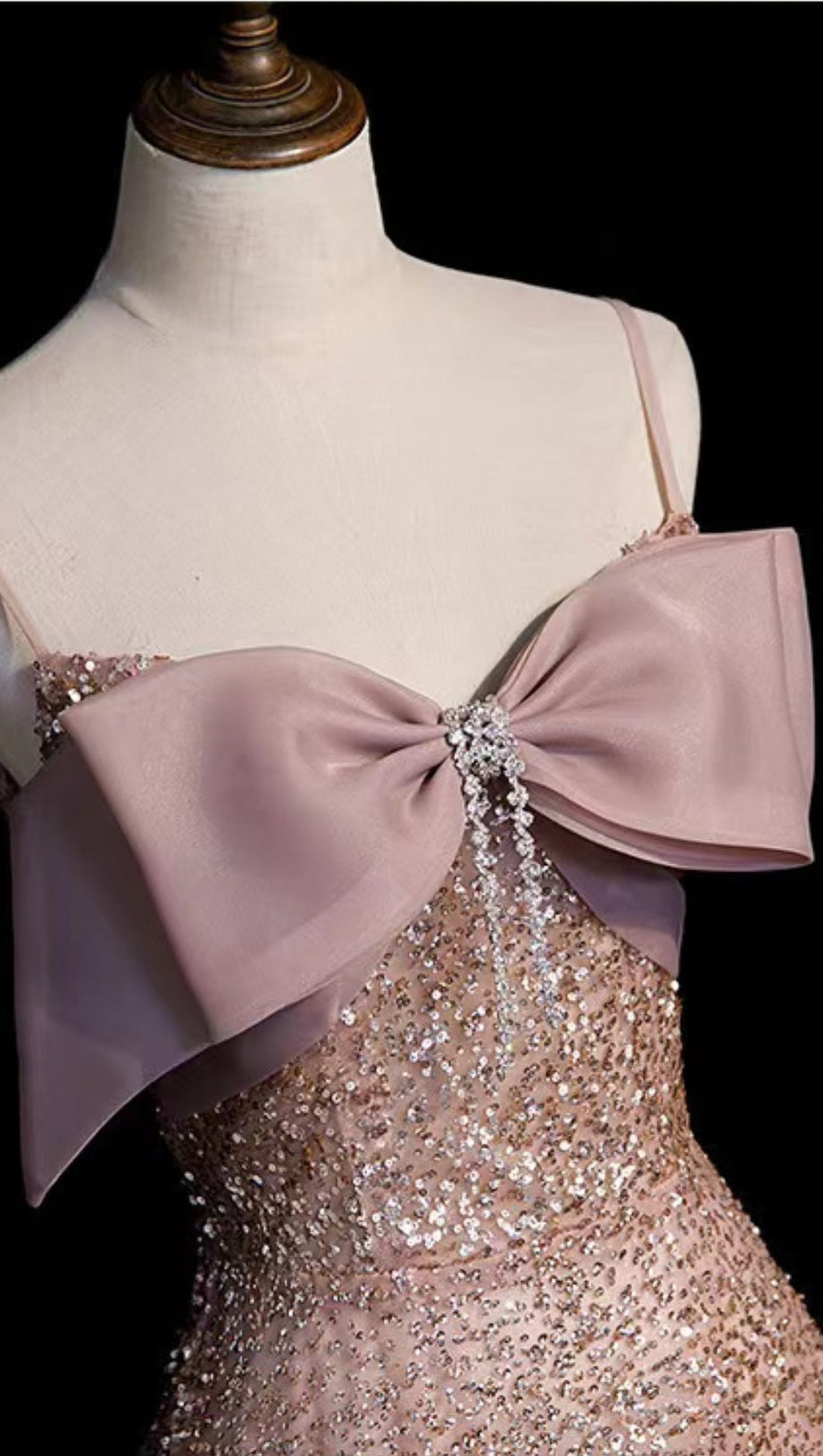 ABITO SENZA SPALLINE CON PAILLETTES ROSA