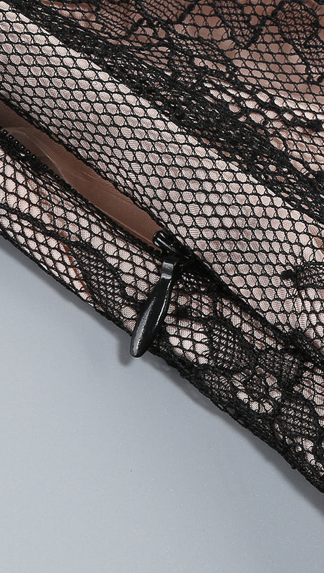 Orentha – Trägerloses Puff-Minikleid aus Spitze