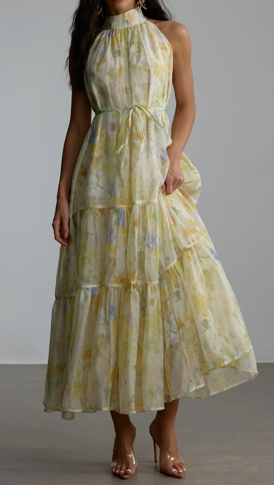 Caroline – Ärmelloses Maxikleid mit Blumendruck in Gelb