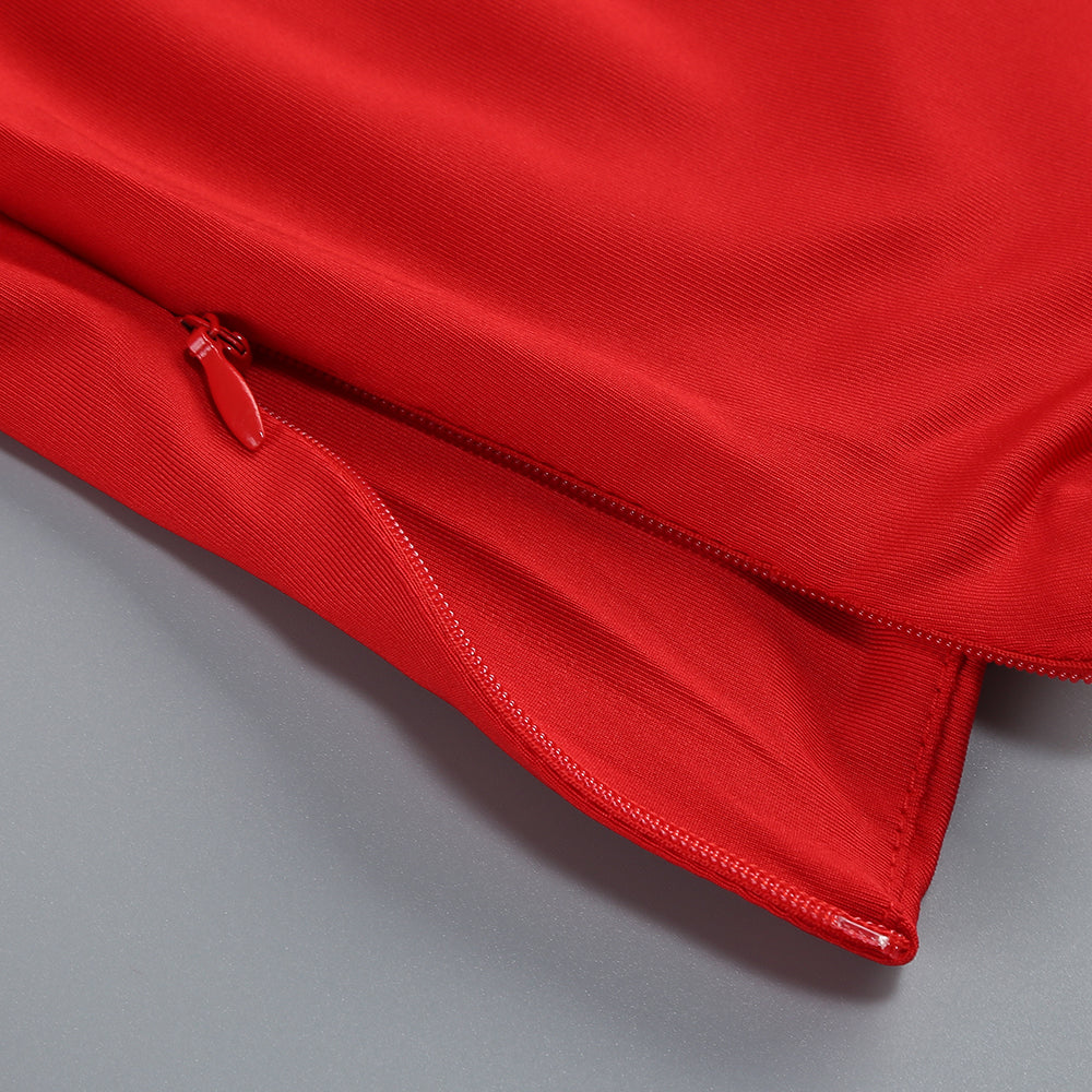 Roter Anzug mit schrägem Kragen und hoher Taille und schmalem, langem Rock 