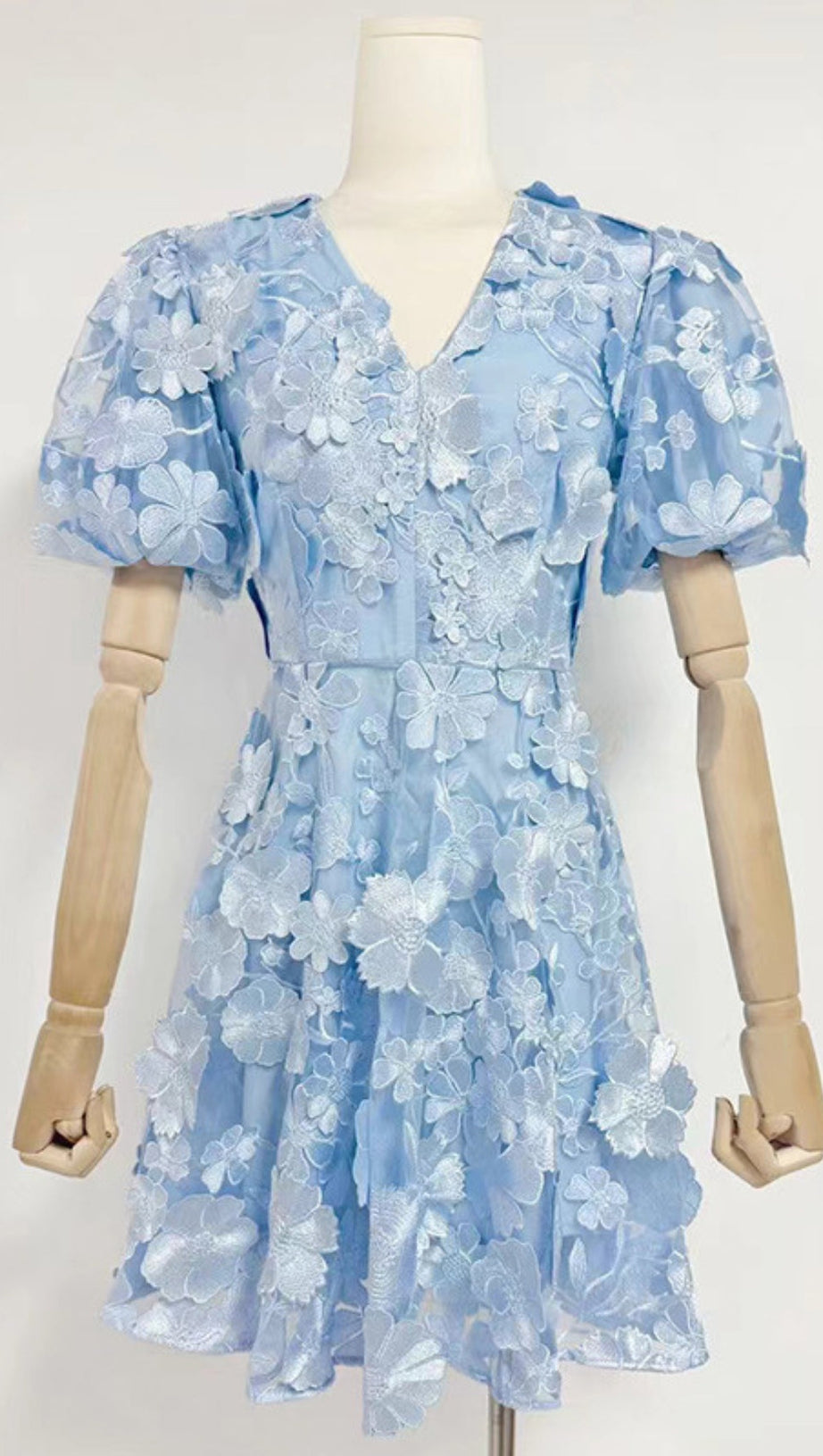 CHAYAN FLOWER EMBROIDERY MINI DRESS