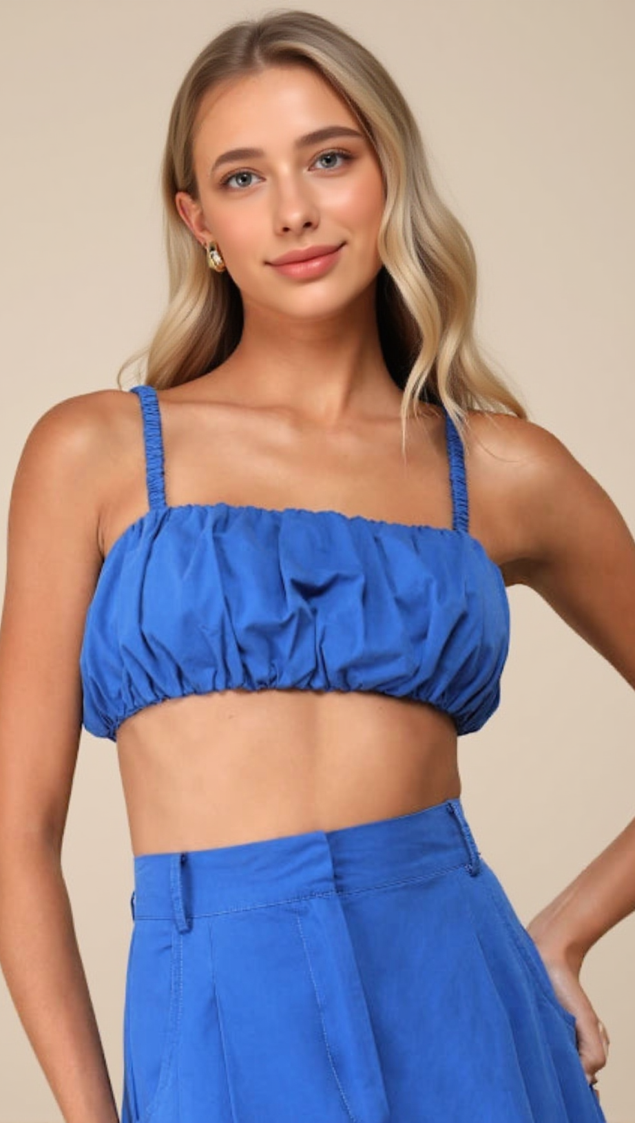 Überzeugendes, ästhetisches, zweiteiliges, ärmelloses Midikleid in Blau mit Ombre-Muster