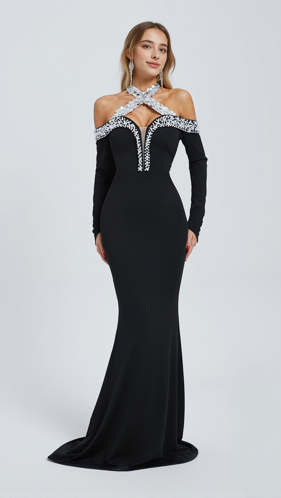 Neckholder-Maxikleid mit Perlen- und Kristallbesatz