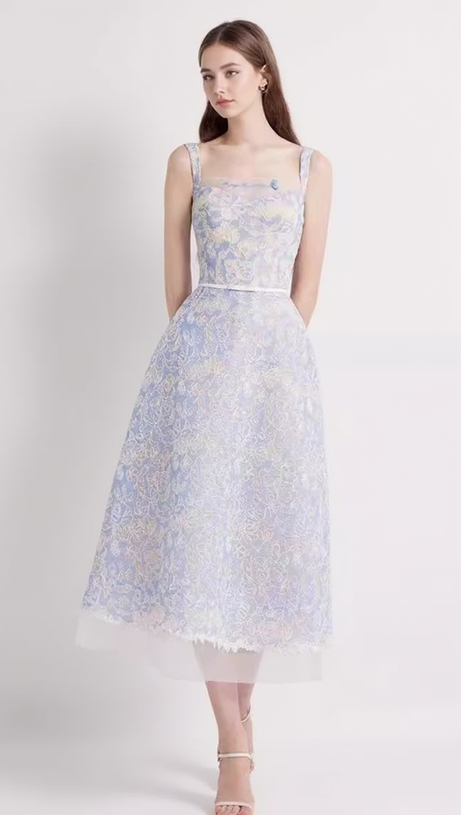 A-LINE SQUARE NECK EMBROIDERED LACE MIDI DRESS IN BLUE