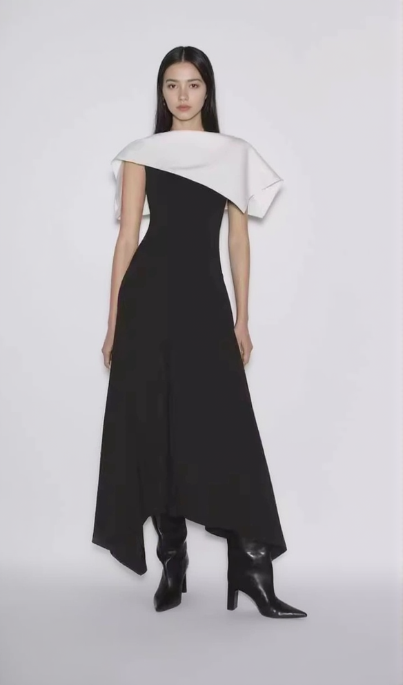 COLORBLOCK PATCHWORK MIDI DRESS IN BLACK