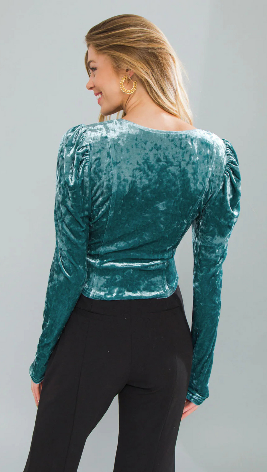 PUT ON A SHOW VELVET TOP