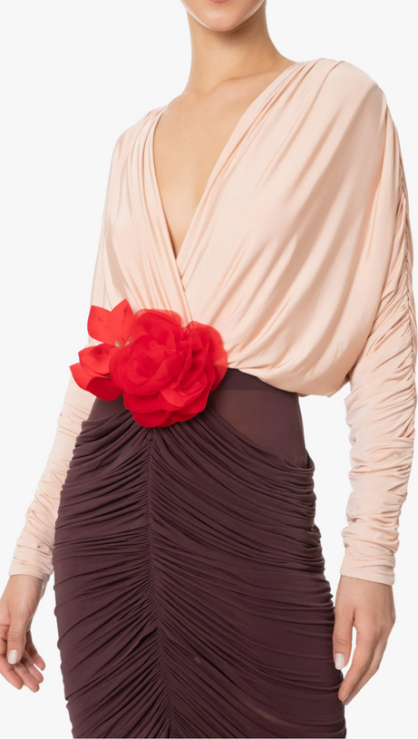 LONG SLEEVE TWO-TONE PLEATED MIDI DRESS IN BROWN