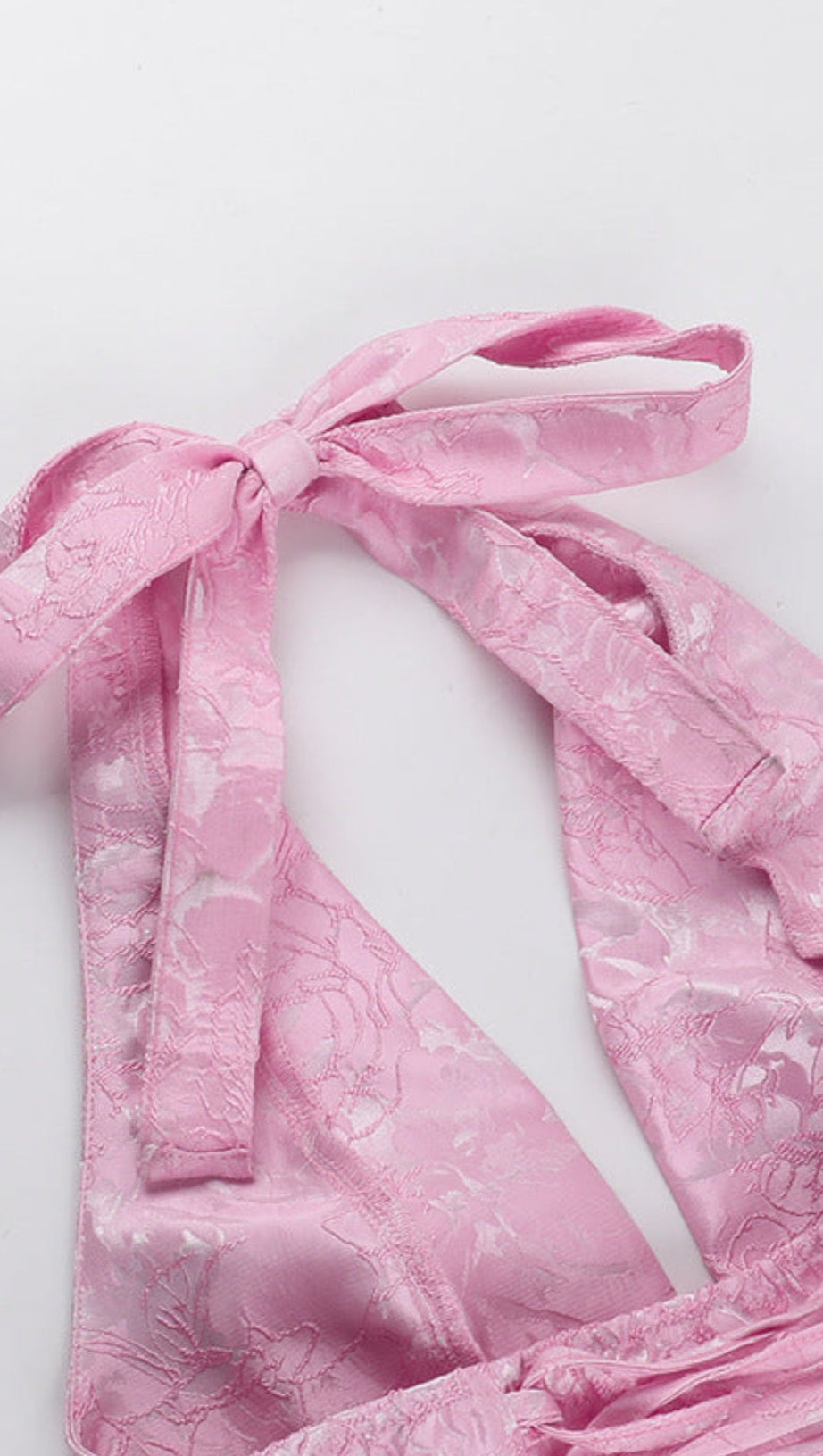 DEEP V-NECK SHORT FLORAL HOMECOMING DRESS