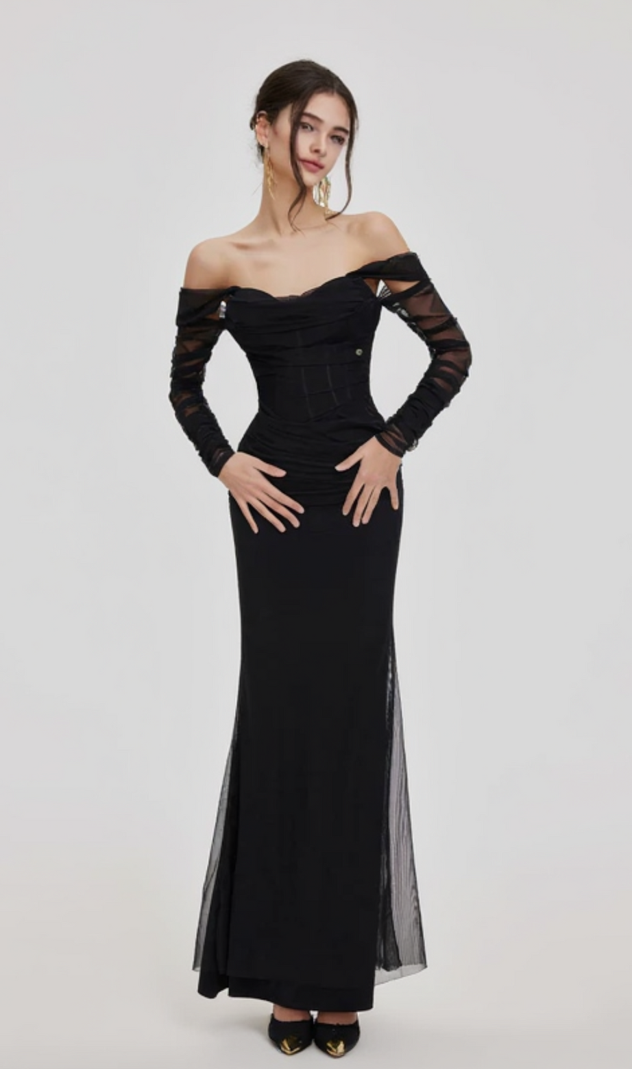 Ariel – Schwarzes, schulterfreies Meerjungfrauen-Maxikleid aus Netzstoff