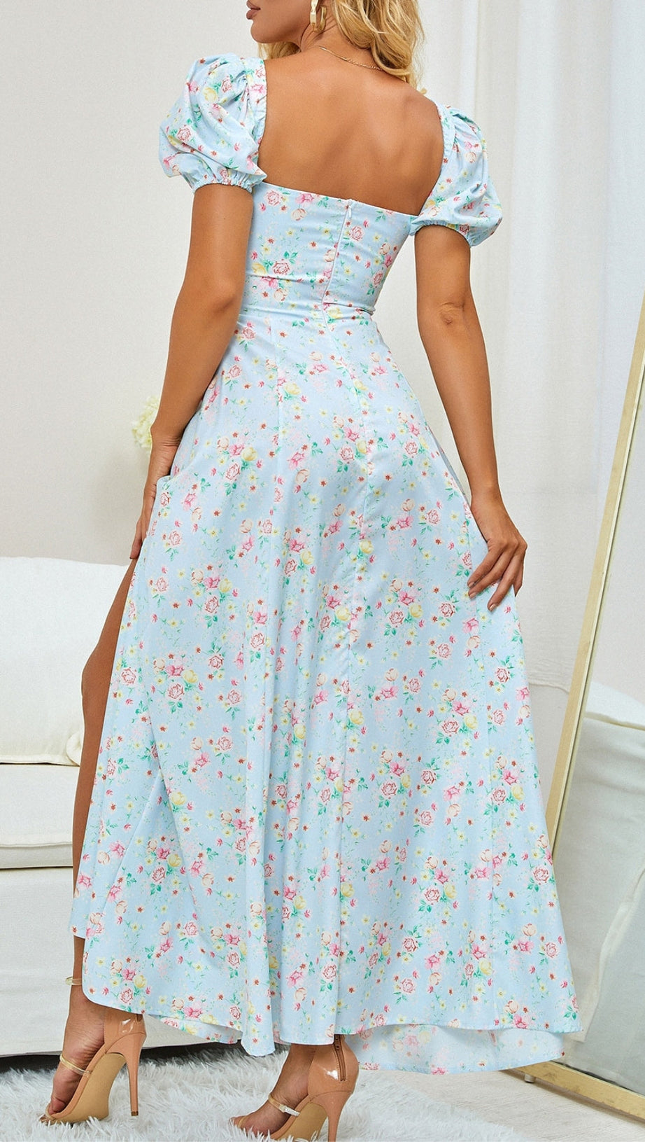 AIIZIE VINTAGE FLORAL PUFF SLEEVE MIDI DRESS IN BLUE - product image