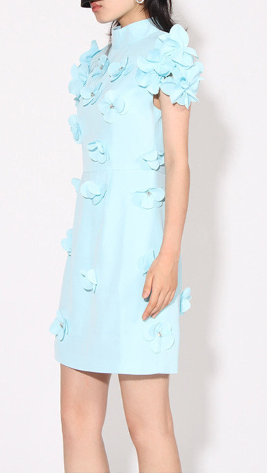 BLUE FLOWER DECOR MINI DRESS