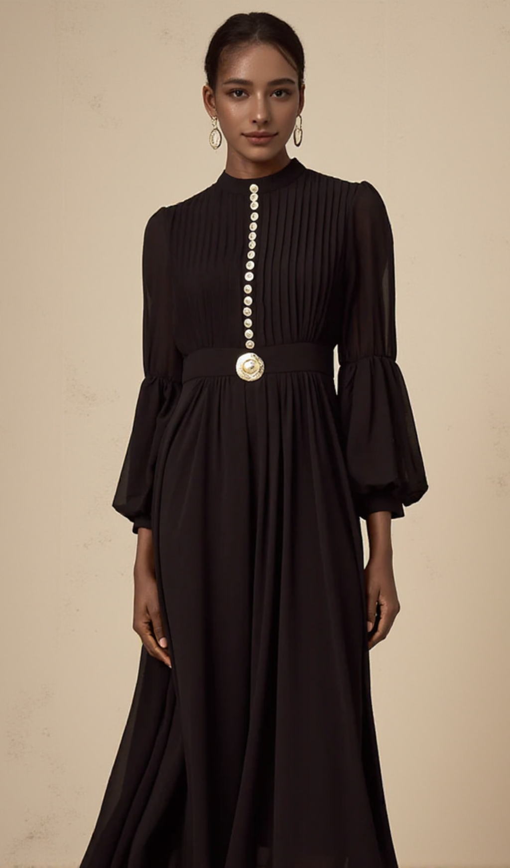 Schwarzes Midikleid aus Seide mit Laternenärmeln