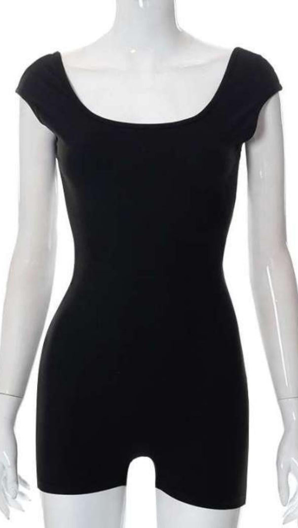 Figurbetonter, rückenfreier Bodysuit