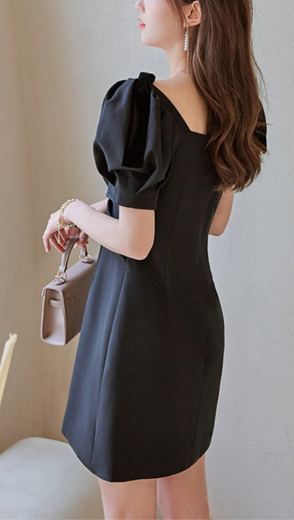 AIIZIE VELVET TIERED PUFF SLEEVE MINI DRESS IN BLACK - product image