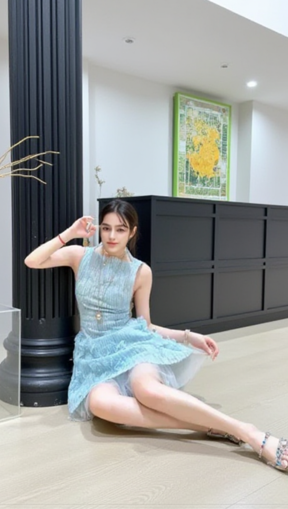 Flavia Minikleid aus geblümter Spitze