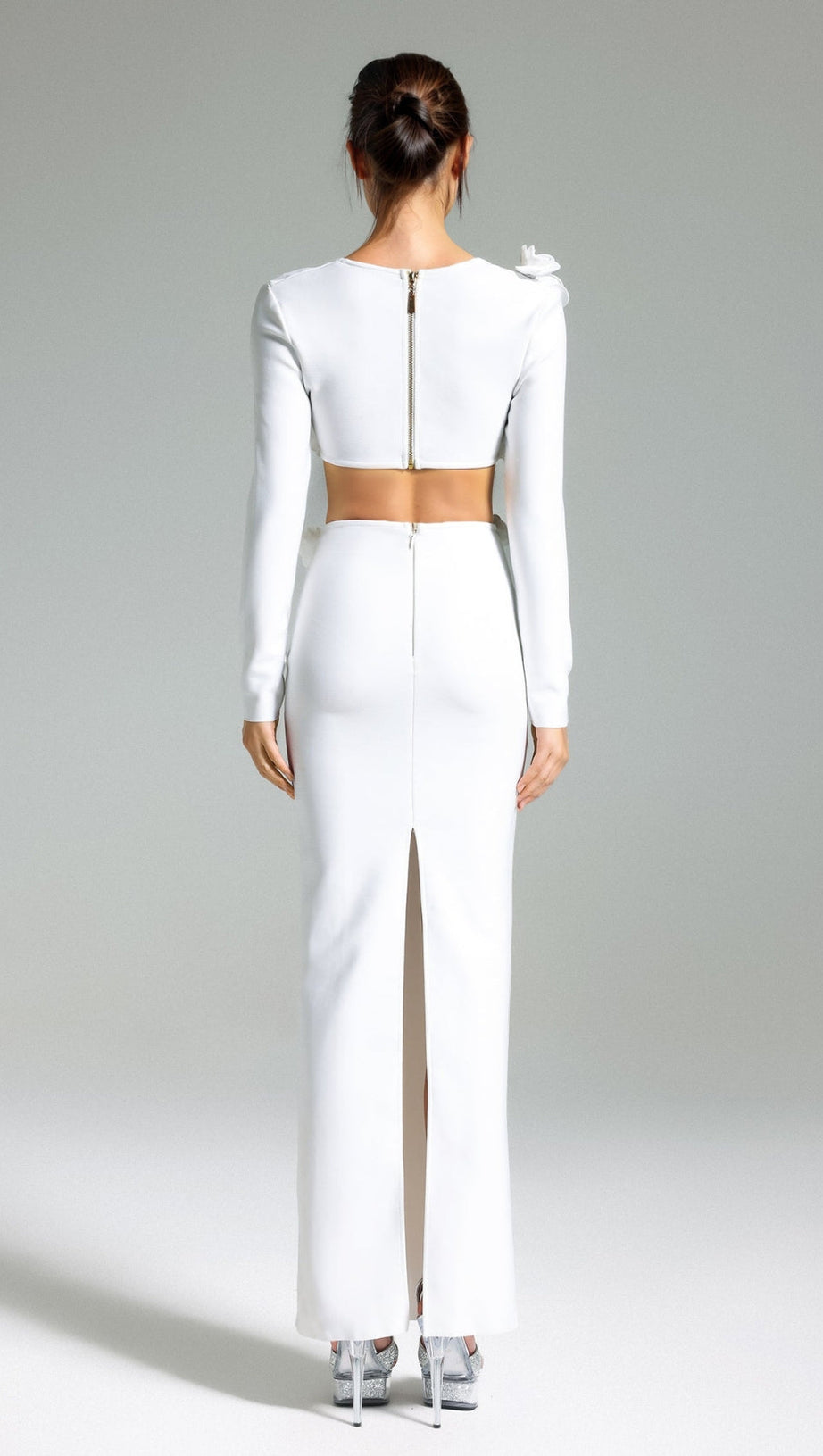 ABITO BIANCO A FIORI