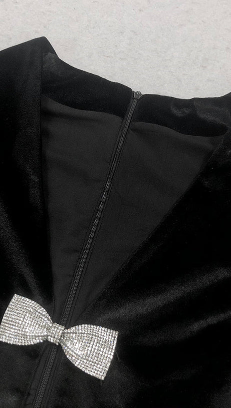 COMPLETO ABITO CORTO CON FIOCCO E TAGLIO VICTORIA NERO