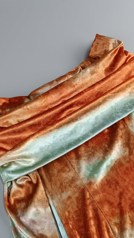 RUCHED VELVET STRAPLESS MIDI DRESS IN GREEN BROWN