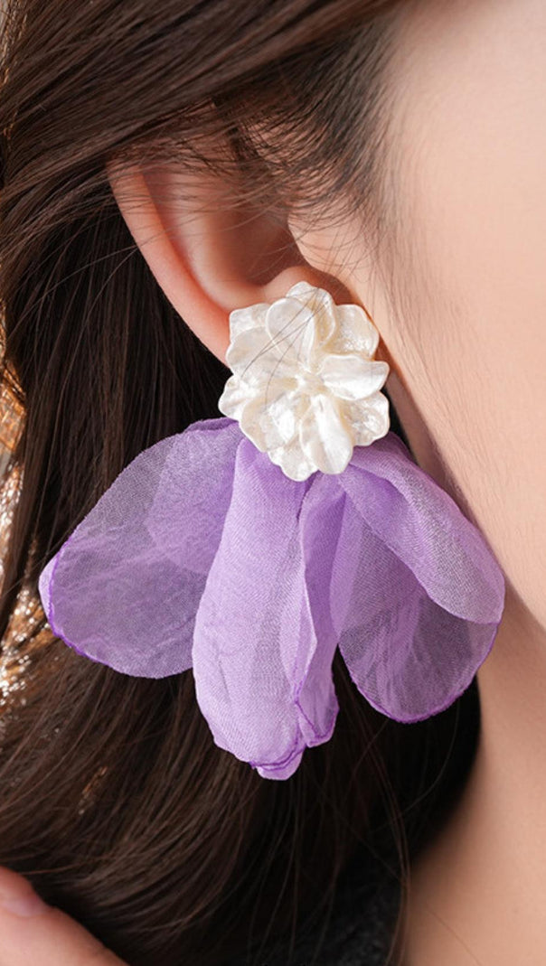 AIIZIE DREAMA FLOWER EARRINGS - product image