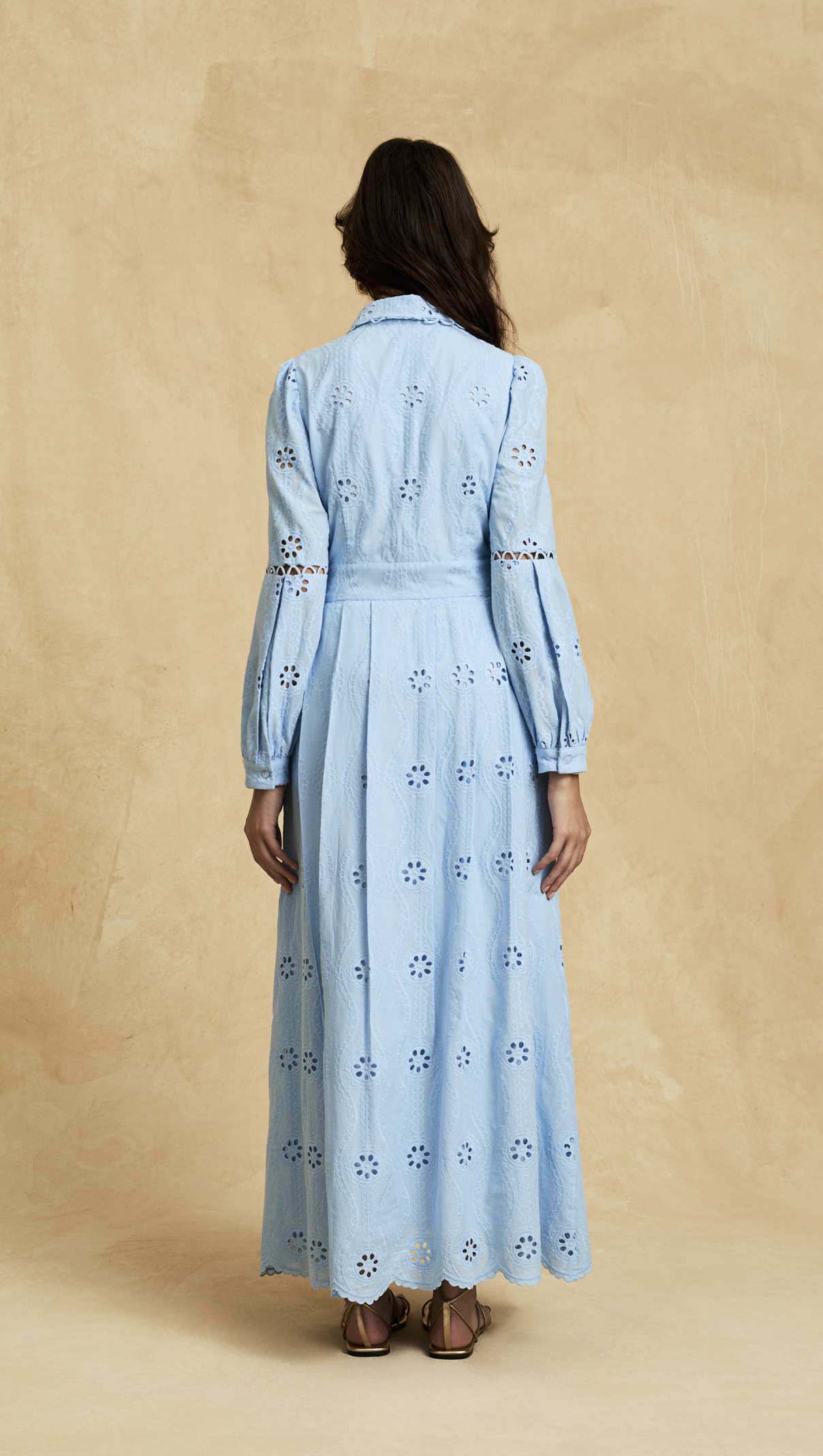 AIIZIE RETRO SINGLE-BREASTED HOLLOW LACE MIDI DRESS IN BLUE - product image