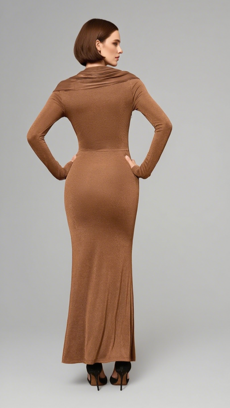 Einschultriges, gerüschtes Midi-Wickelkleid in Braun