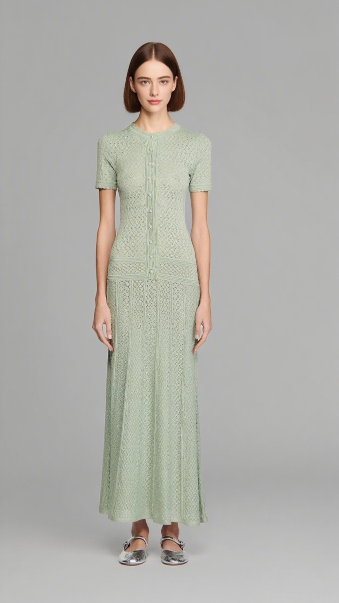 Yvonne – Maxikleid aus Hohlstrick in Mandelgrün