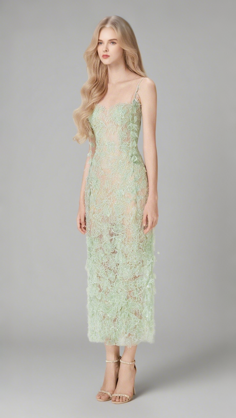 Mintgrünes Bleistiftkleid mit Perlenspitze