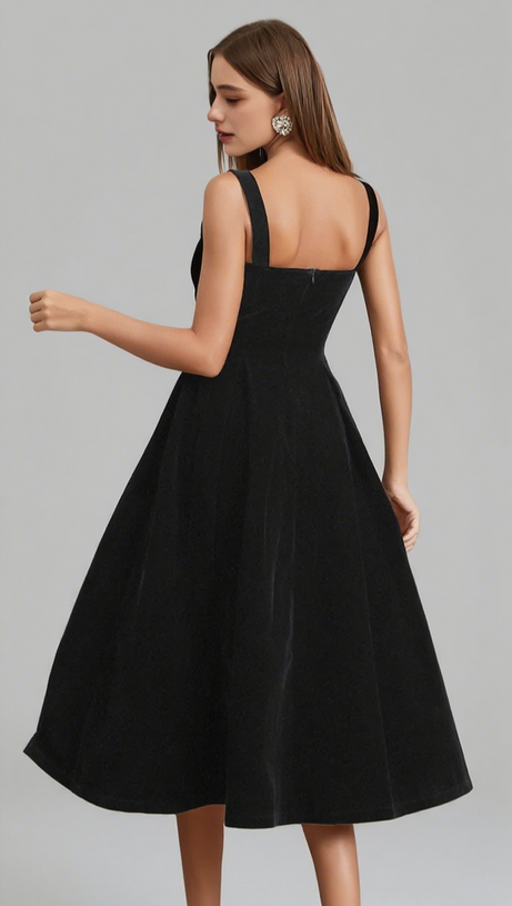 Velvet – Midikleid mit quadratischem Ausschnitt in Schwarz