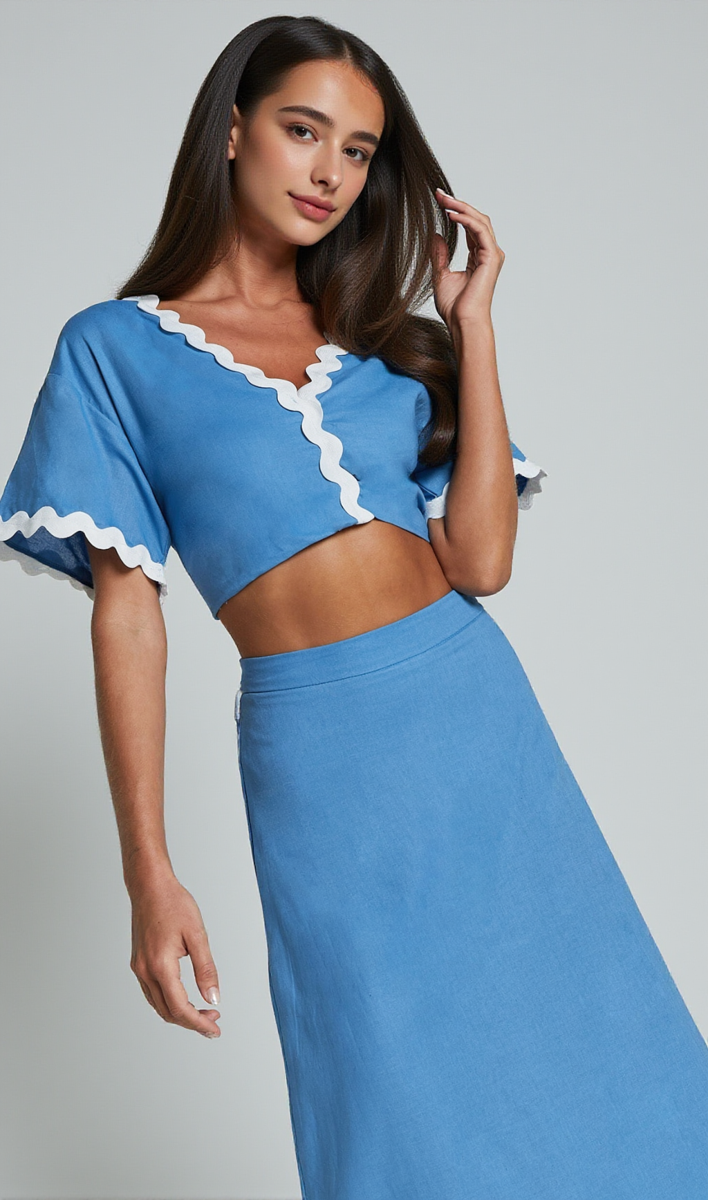 COMPLETO DUE PEZZI BLYTHE - MANICA CORTA CON ORLO ONDA E GONNA A TRAPEZIO IN BLU