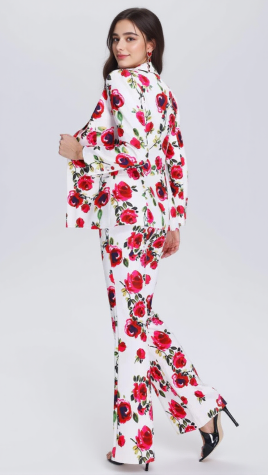 Bedrucktes Langarmhemd, Hosenträgerhose, Anzug