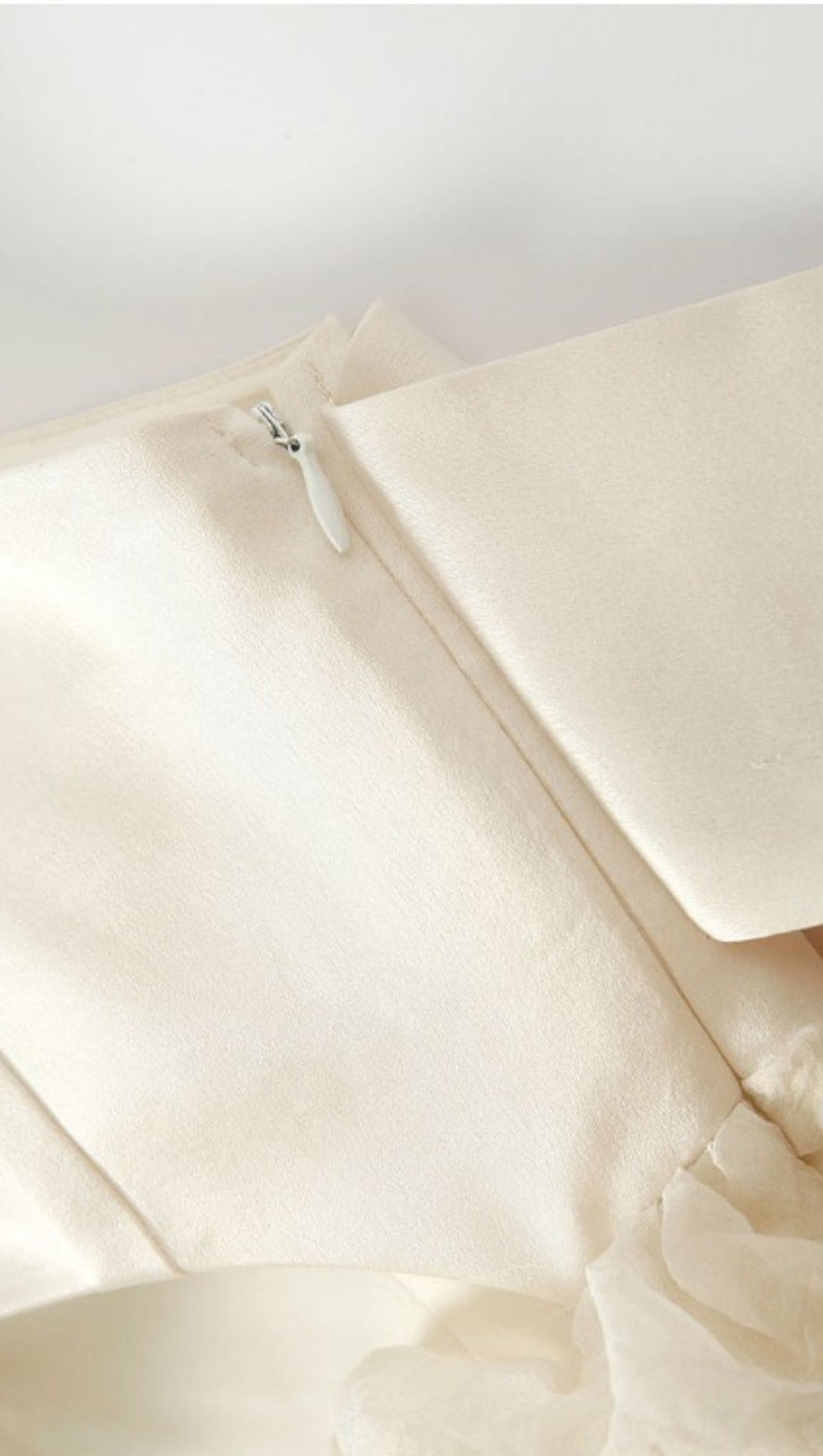 BEIGE BOW TIERED MINI DRESS