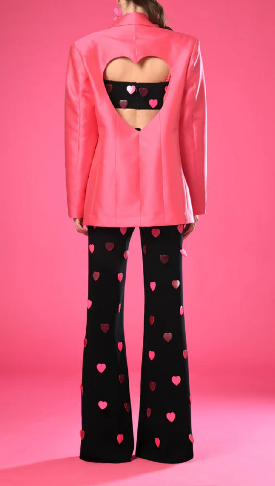 Rosa Oberteil und Hose mit Herzen