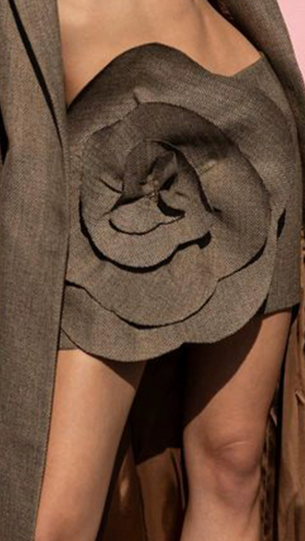 AIIZIE ANDARTA 3D FLOWER MINI SKIRT - product image