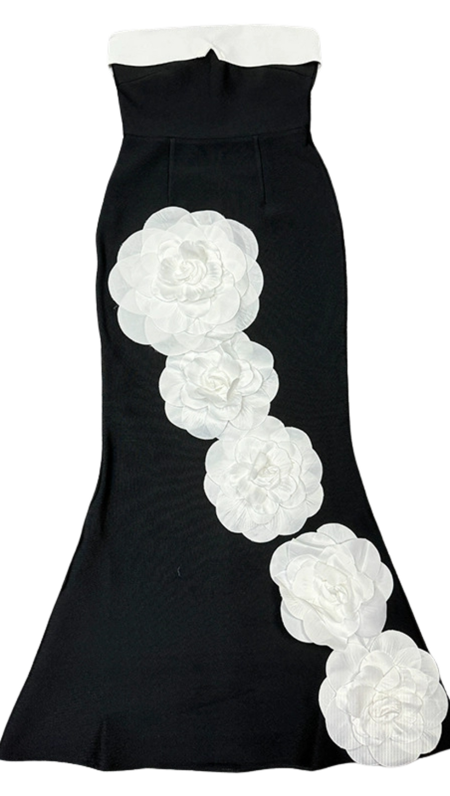 Schulterfreies Maxikleid mit weißen Blumen in Schwarz