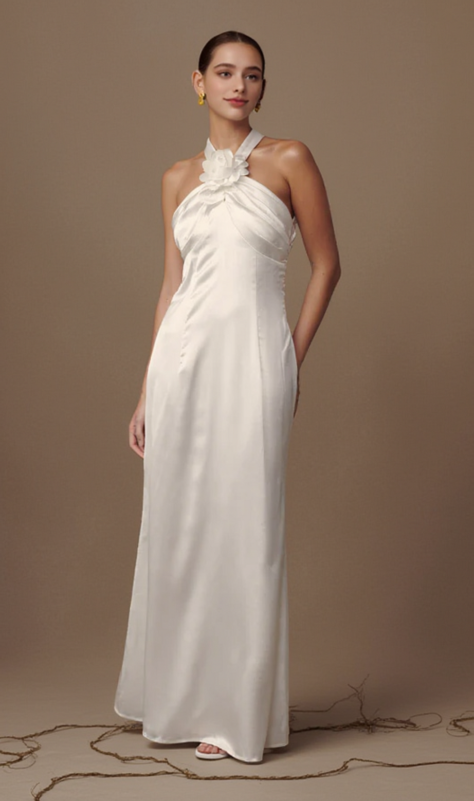 Abito lungo con scollo all'americana Dylan Rose in bianco