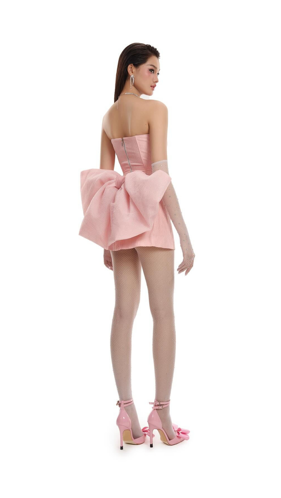 COMPLETO CON GONNA ROSA E FIOCCO SUL RETRO