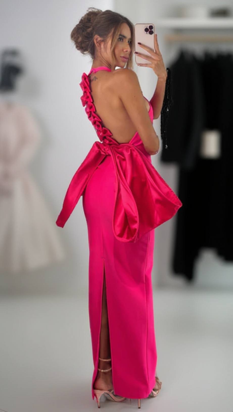 ABITO LUNGO CON BENDAGGIO E SCHIENA SENZA FIOCCO IN ROSSO