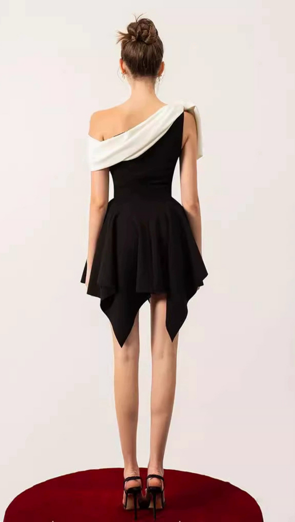 AIIZIE BOW ONE-SHOULDER MINI DRESS IN BLACK - product image