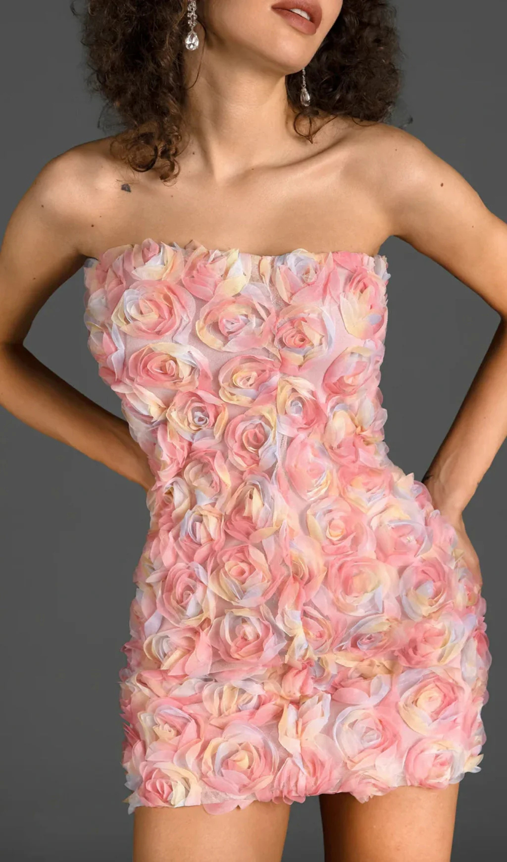 OFF-SHOULDER-MINIKLEID MIT BLUMENMUSTER