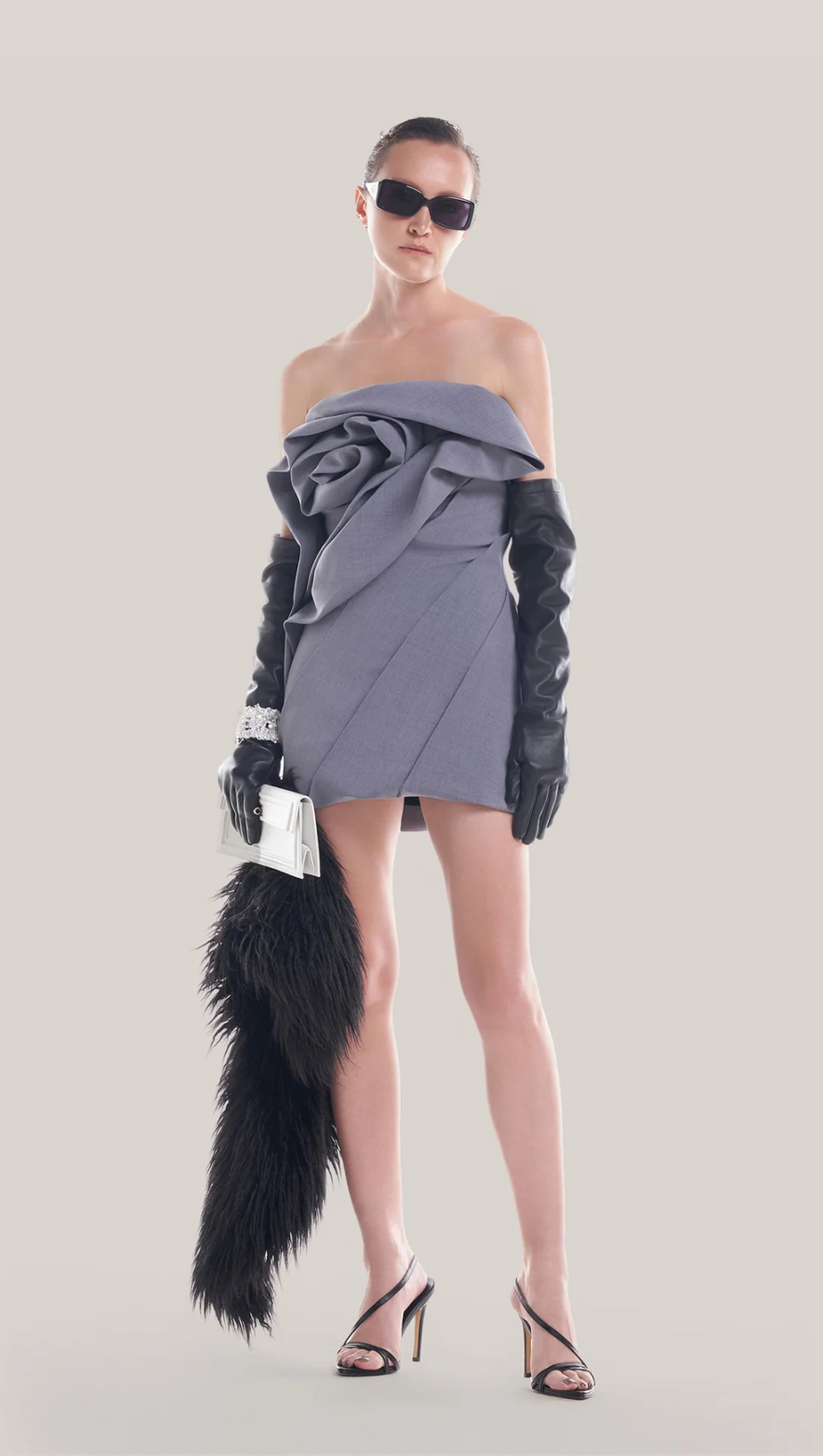 ALISA STRAPLESS FLOWER MINI DRESS IN GRAY
