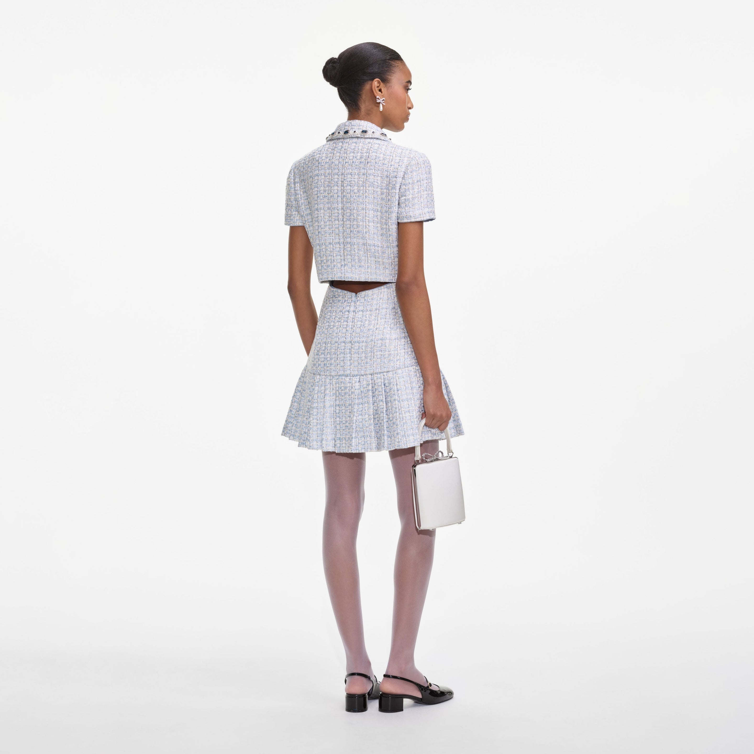 Blaues Bouclé-Minikleid