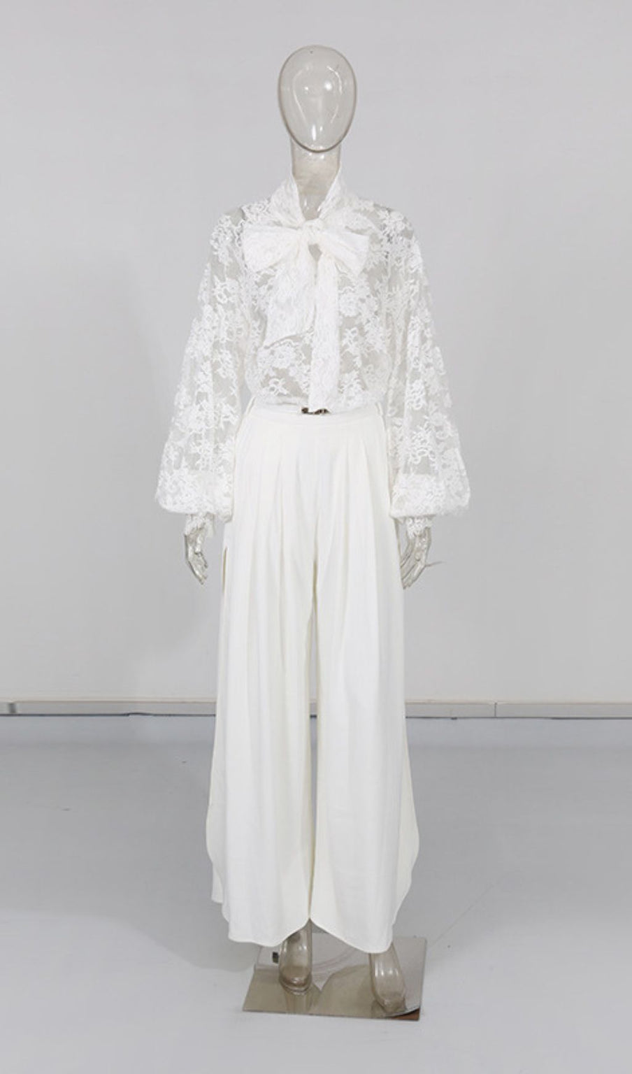 HUSTA WHITE LACE PUSSY-BOW BLOUSE & HIGH-SLIT WIDE-LEG PANTS SET