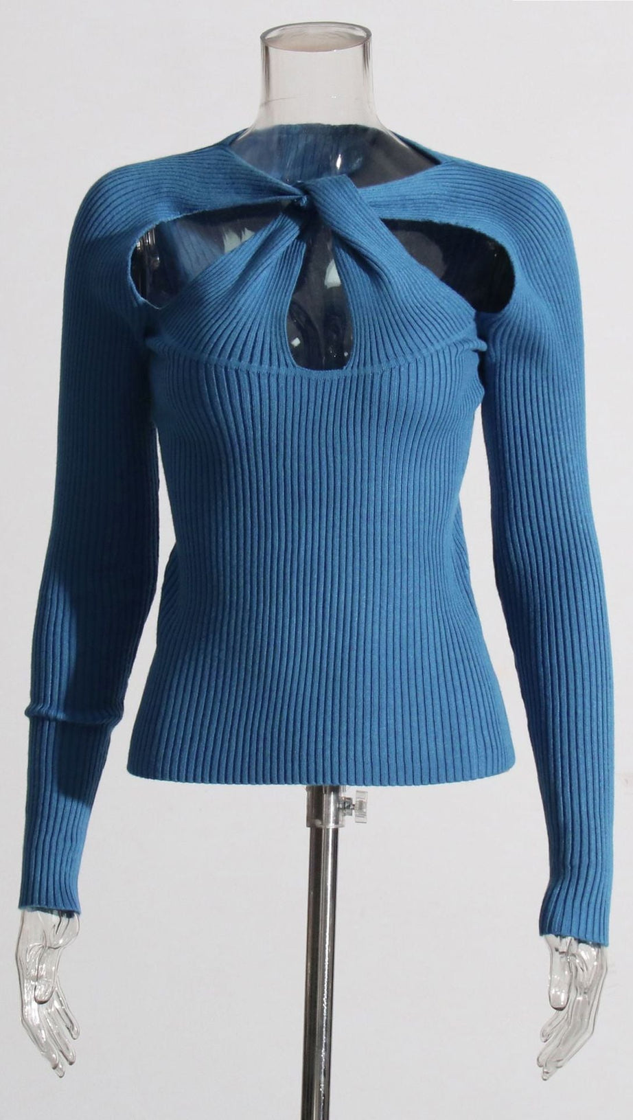 ILANA CHIC EMERALD RIBBED KNIT LONG SLEEVE TOP WITH KNOT CUTOUT DETAIL